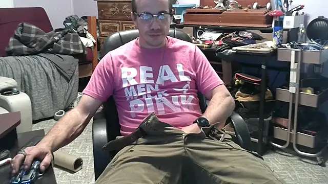 ScubaStevex online show from 10/28/25, 05:48