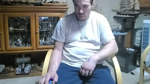 ScubaStevex online show from 04/05/26, 09:06