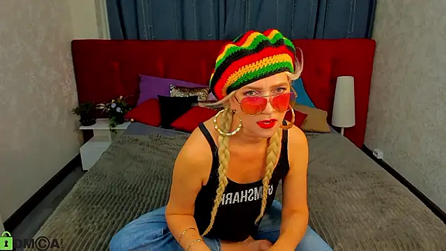 Luna  Lewis online show from 02/18/26, 09:38