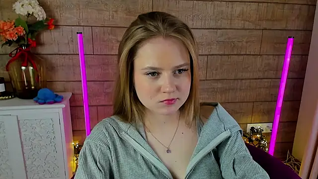 SelinSwarovski online show from 03/03/25, 01:42