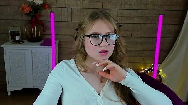 SelinSwarovski online show from 03/09/25, 01:35