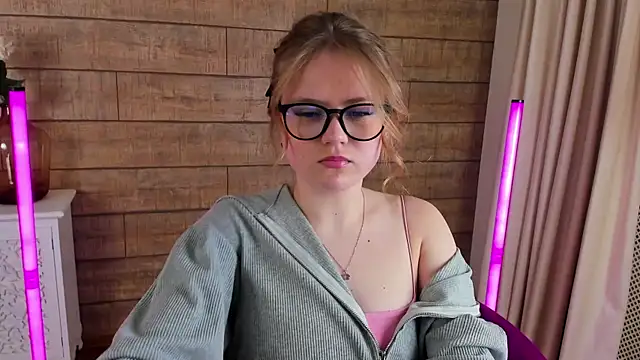 SelinSwarovski online show from 03/14/25, 03:04