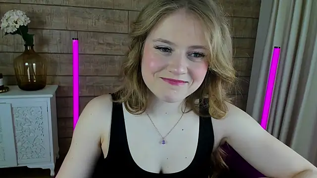 SelinSwarovski online show from 03/14/25, 07:34