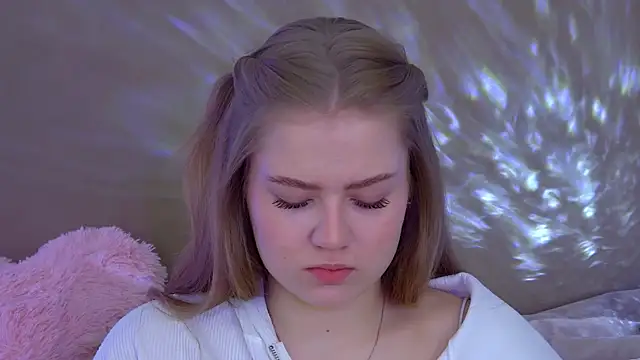 SelinSwarovski online show from 10/03/25, 06:05