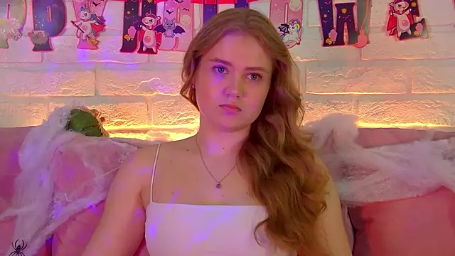 SelinSwarovski online show from 10/28/25, 07:05