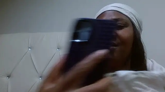 AuntyBigMadam87 online show from 05/25/26, 06:36