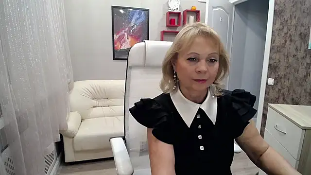 Milla Cutie18 online show from 10/30/25, 05:31