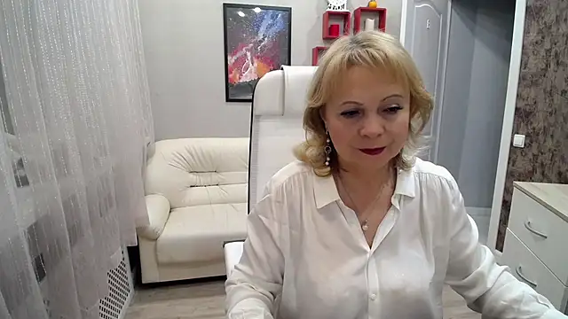 Milla Cutie18 online show from 11/21/25, 05:06