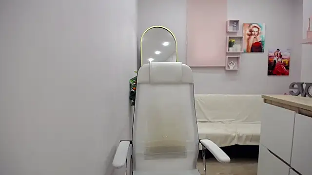 Milla Cutie18 online show from 04/08/26, 04:45