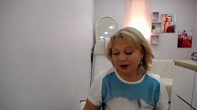 Milla Cutie18 online show from 04/13/26, 05:02