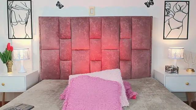 NicolMiller4 online show from 04/19/26, 02:22