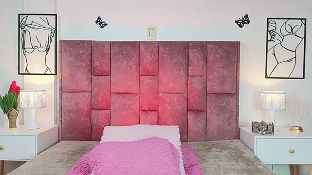 NicolMiller4 online show from 04/21/26, 02:15