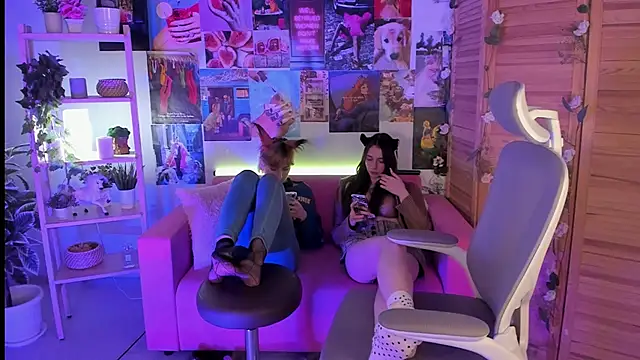 AveAngela online show from 12/29/24, 06:24