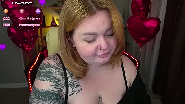 Snapshot of ZaraReignn chatting on 02/22/25, 12:16 ZaraReignn online show from 02/22/25, 12:16