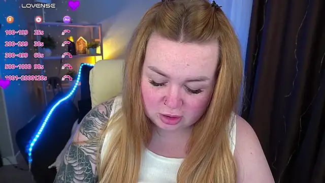 Snapshot of ZaraReignn chatting on 03/09/25, 09:03 ZaraReignn online show from 03/09/25, 09:03