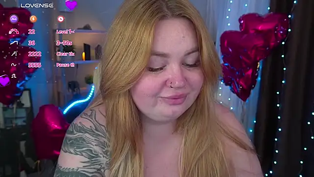 Snapshot of ZaraReignn chatting on 03/15/25, 12:25 ZaraReignn online show from 03/15/25, 12:25