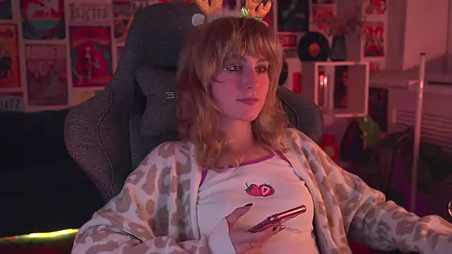 LuxRayi online show from 12/25/24, 09:13