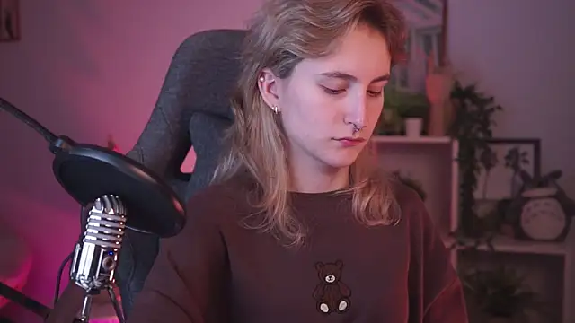 LuxRayi online show from 01/13/25, 08:58