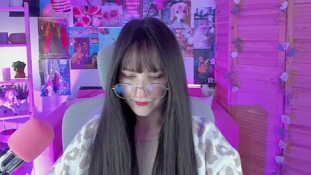 LuxRayi online show from 02/07/25, 08:53