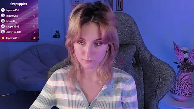 LuxRayi online show from 02/25/25, 09:02