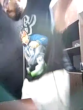 Snapshot of hairyserious chatting on 03/03/25, 03:30 hairyserious online show from 03/03/25, 03:30