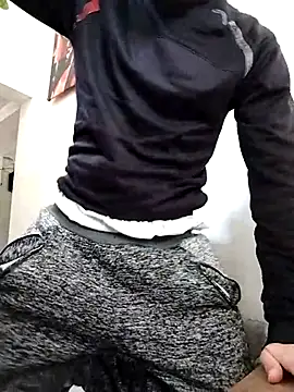 Snapshot of hairyserious chatting on 03/03/25, 02:04 hairyserious online show from 03/03/25, 02:04