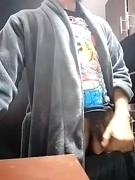 Snapshot of hairyserious chatting on 03/06/25, 02:30 hairyserious online show from 03/06/25, 02:30