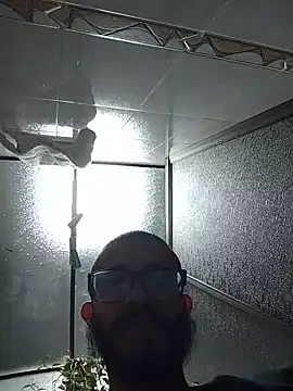 Snapshot of hairyserious chatting on 11/08/25, 01:00 hairyserious online show from 11/08/25, 01:00