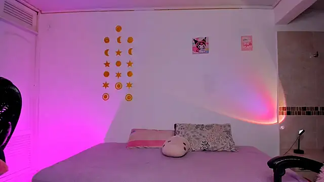 Snapshot of Kaoriyoshii chatting on 11/21/25, 03:49 Kaoriyoshii online show from 11/21/25, 03:49