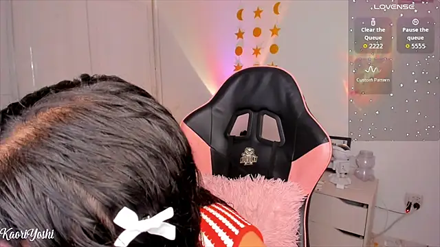 Snapshot of Kaoriyoshii chatting on 11/29/25, 09:40 Kaoriyoshii online show from 11/29/25, 09:40