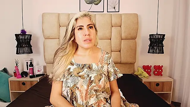 AdharaSmithh online show from 03/07/25, 02:25