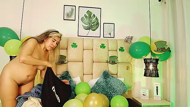 AdharaSmithh online show from 03/17/25, 03:14