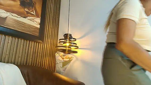 AdharaSmithh online show from 09/10/25, 07:58