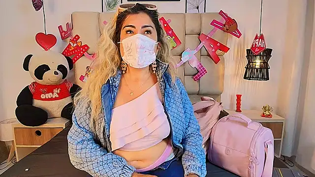 AdharaSmithh online show from 09/18/25, 08:00