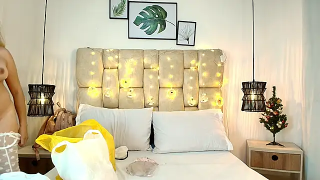 AdharaSmithh online show from 12/21/25, 05:31