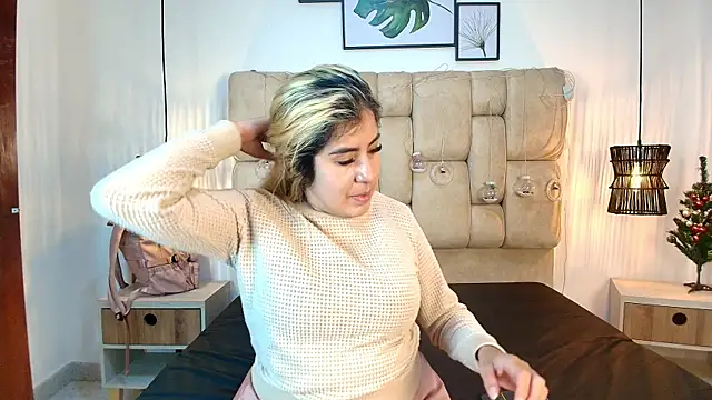 AdharaSmithh online show from 01/08/26, 07:05