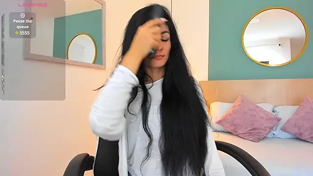 Snapshot of elissa_iris chatting on 03/04/25, 02:17 elissa iris online show from 03/04/25, 02:17