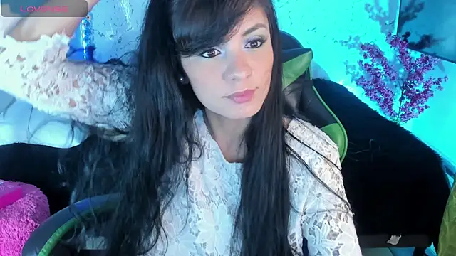 Snapshot of elissa_iris chatting on 06/04/26, 02:17 elissa iris online show from 06/04/26, 02:17