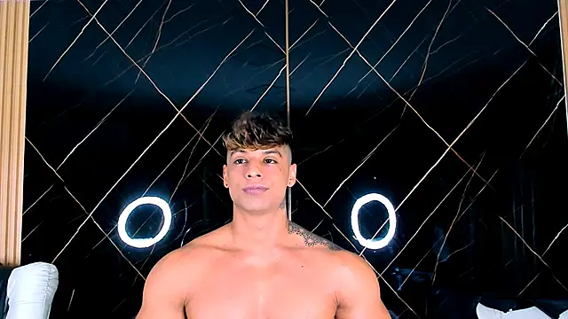 Owen Muzcle online show from 10/24/25, 05:37