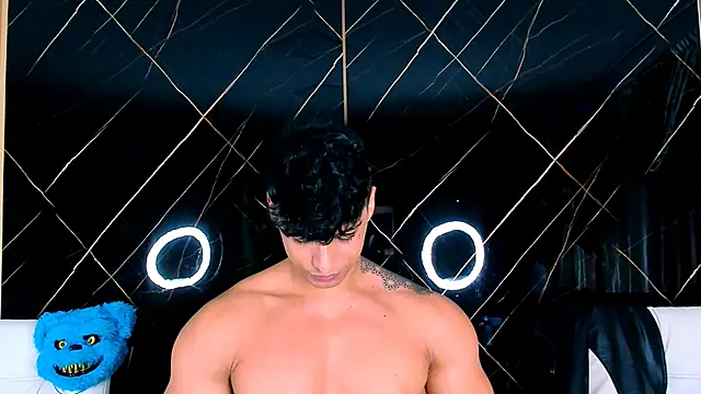 Owen Muzcle online show from 10/28/25, 11:51