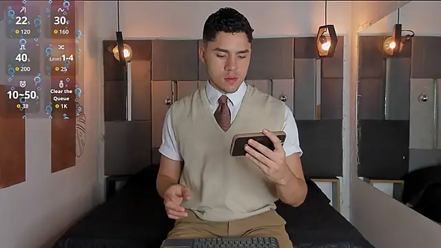 LiamNovak online show from 12/22/25, 11:18