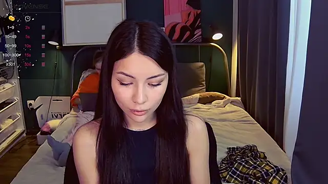 KatiKate online show from 04/28/26, 03:17