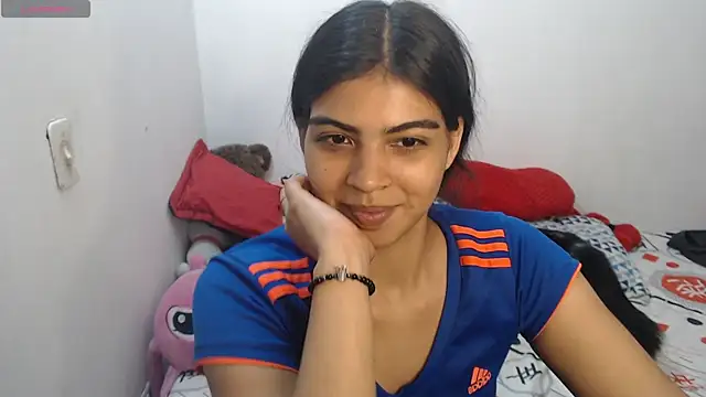 Snapshot of Pocahontas_Princess_ chatting on 06/18/26, 04:44 Pocahontas Princess online show from 06/18/26, 04:44