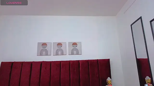 selena castillo online show from 09/13/25, 06:40