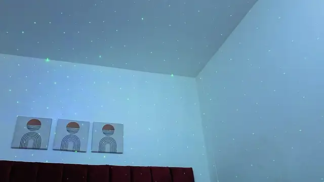 selena castillo online show from 10/16/25, 11:22