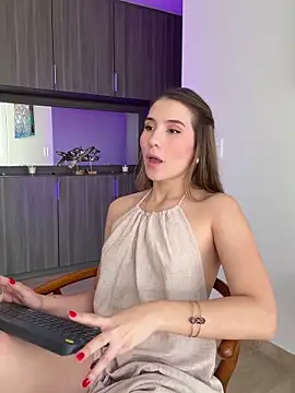 SophieRaily  online show from 03/20/25, 09:24