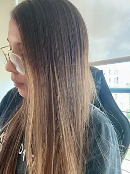 SophieRaily  online show from 09/26/25, 06:56