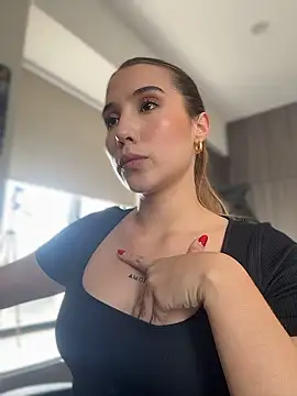 SophieRaily  online show from 01/14/26, 08:58