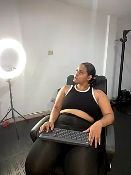 Violetrousse online show from 09/15/25, 07:25