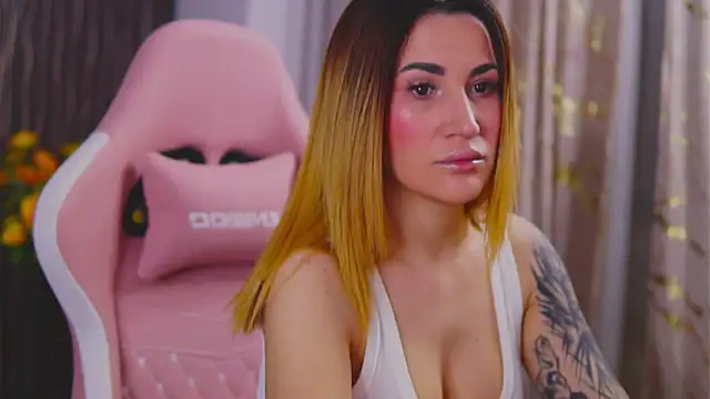 KimSkyex online show from 02/22/25, 11:35